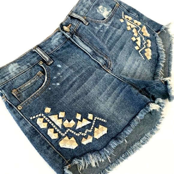 Like New Free People Studded & Frayed Med Rise Jean Shorts - Picture 14 of 14